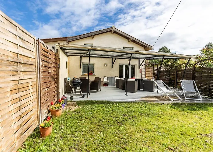 Senguinous 1 بيت للعطل