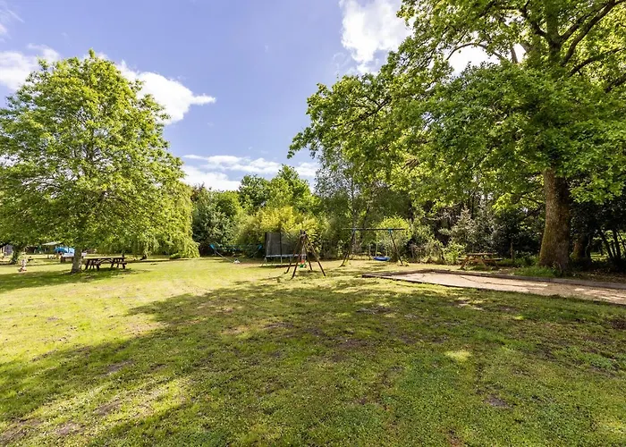 Vakantiehuis Senguinous 1 *